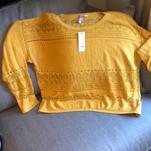 NWT Francesca’s Knit Sweater, Size M, in Marigold